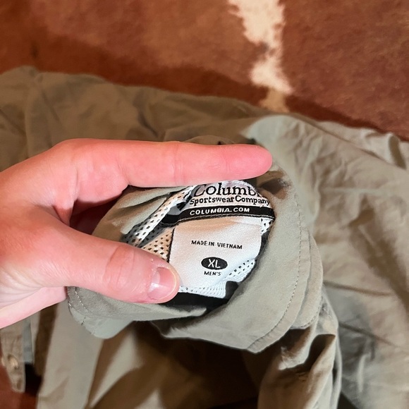 Mens Columbia PFG fishing long sleeve 
size XL
No flaws - Picture 3 of 3